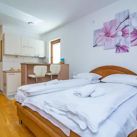 Апартаменты Zlatiborski Konaci *