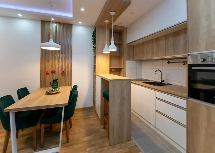 Zlatiborski Konaci * زلاتيبور