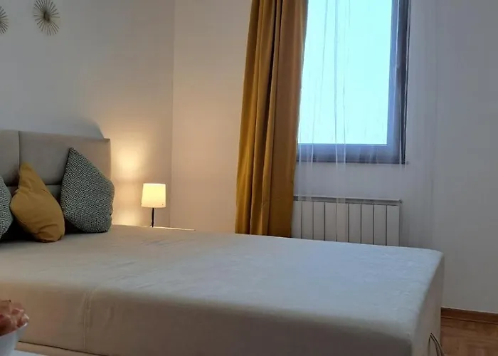 Zlatiborski Konaci زلاتيبور