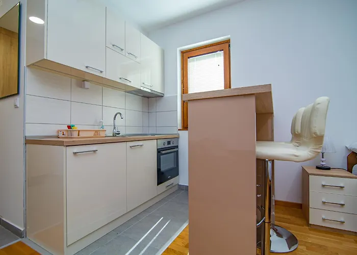 Zlatiborski Konaci * زلاتيبور